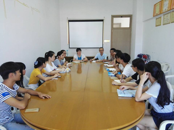 熊美蘭院長(zhǎng)指導(dǎo)“時(shí)代先鋒協(xié)會(huì)”開(kāi)展期初工作