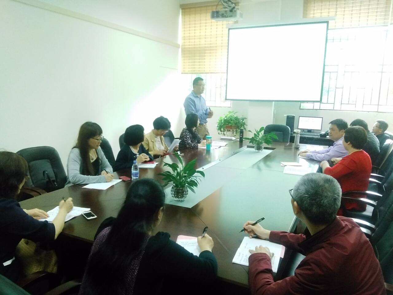 我院思政教師代表赴福州職業(yè)技術(shù)學(xué)院馬克思主義學(xué)院學(xué)習(xí)交流