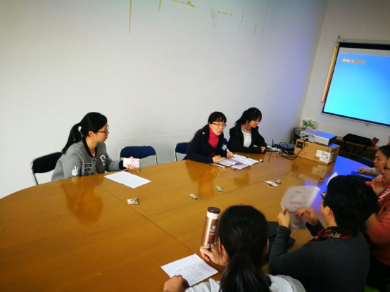 思政部黨總支組織開展“兩學(xué)一做”教育——學(xué)習(xí)貫徹黨的十八屆六中全會精神